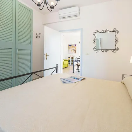 Villino Luciana - Tesi Viaggi * קאפוליברי